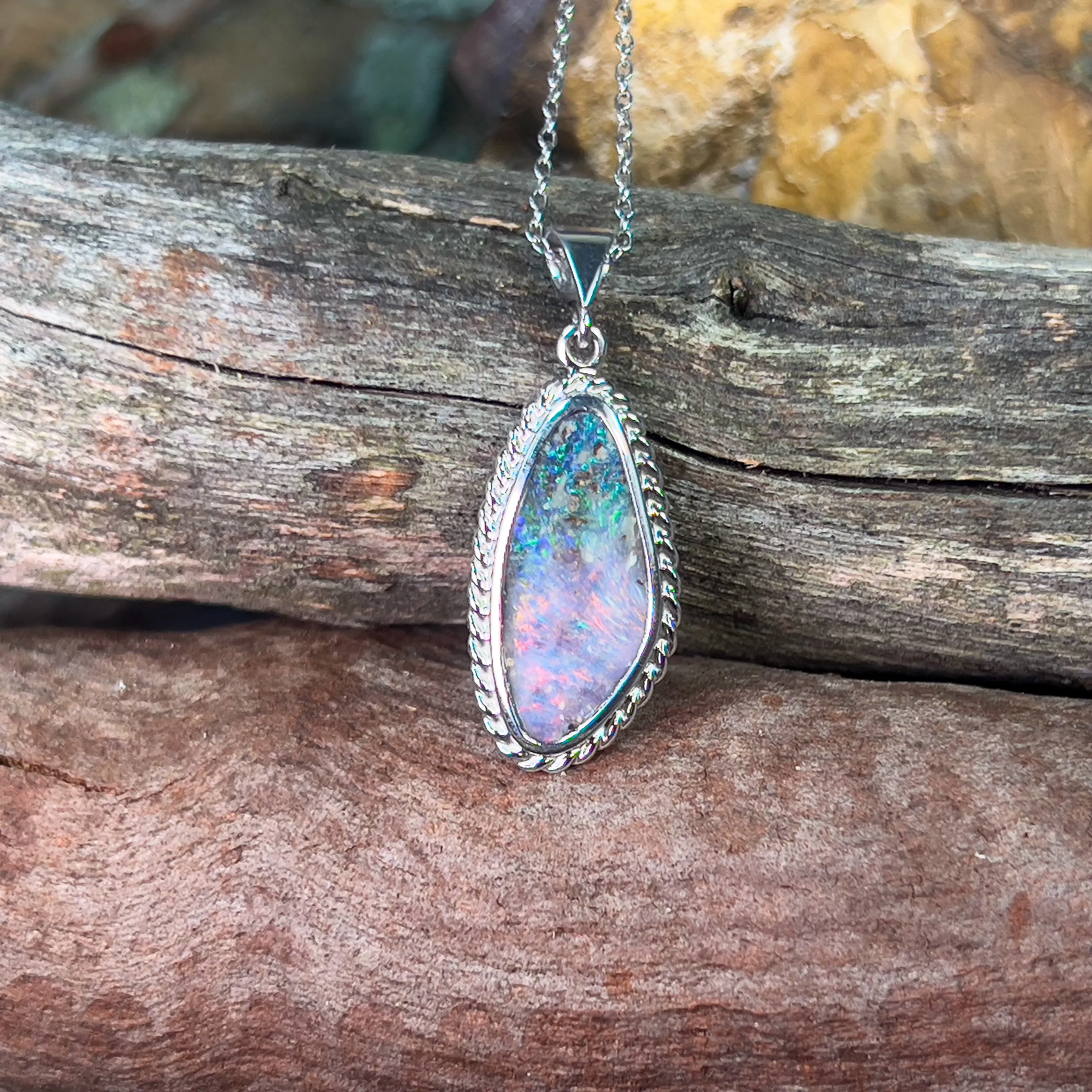 18kt White Gold Boulder Opal 4.3ct pendant