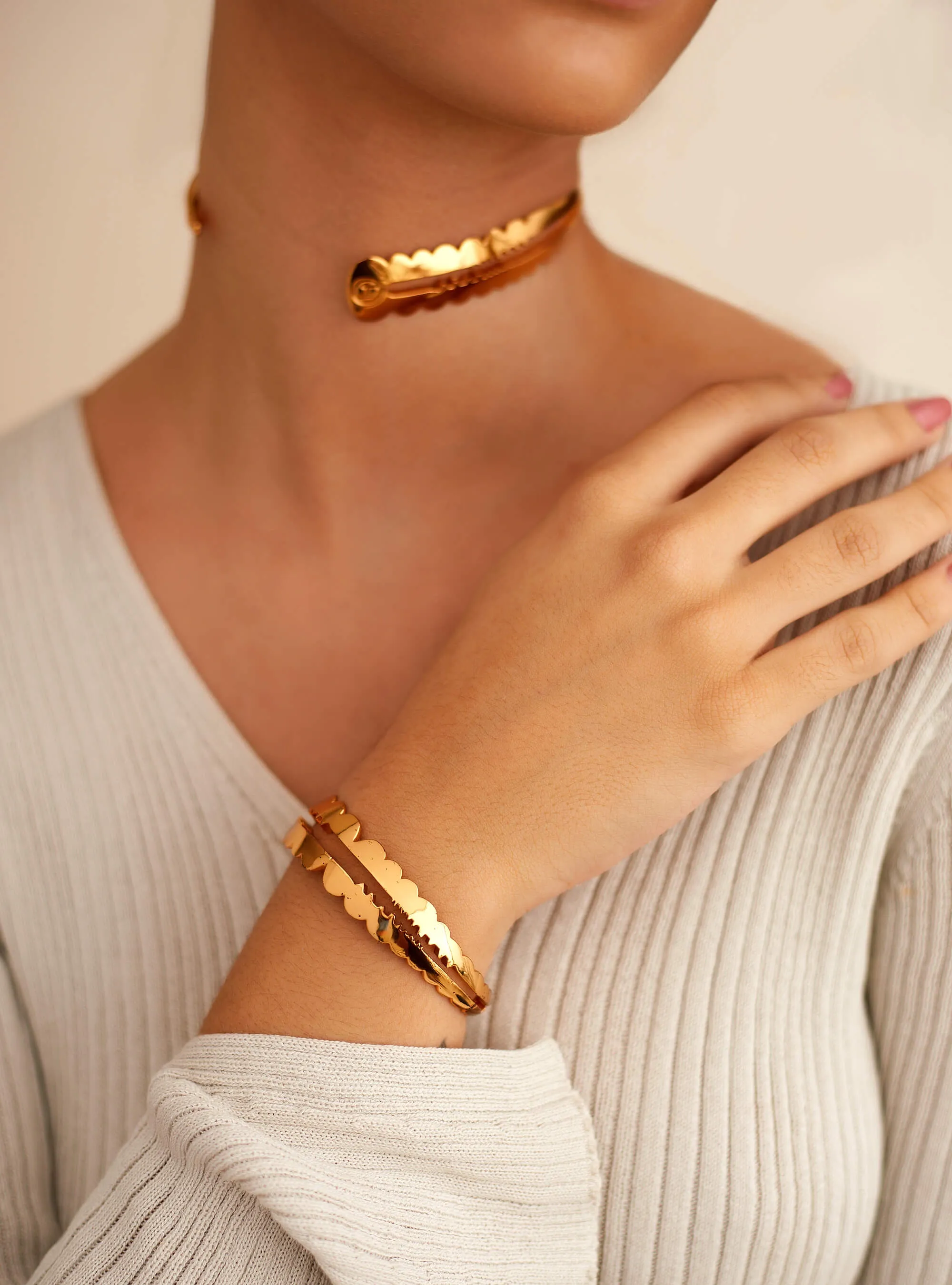 OH Acuti Handcuff Bracelet In Gold